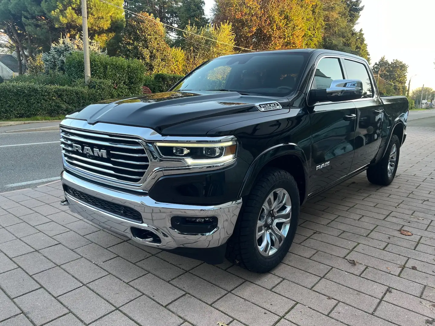 Dodge RAM 1500 LIMITED LONGHORN 5.7L V8 2024 Zwart - 1