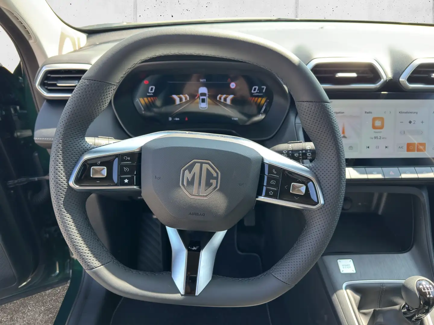 MG ZS Benzin+ Deluxe FWD 5tg. Grün - 2