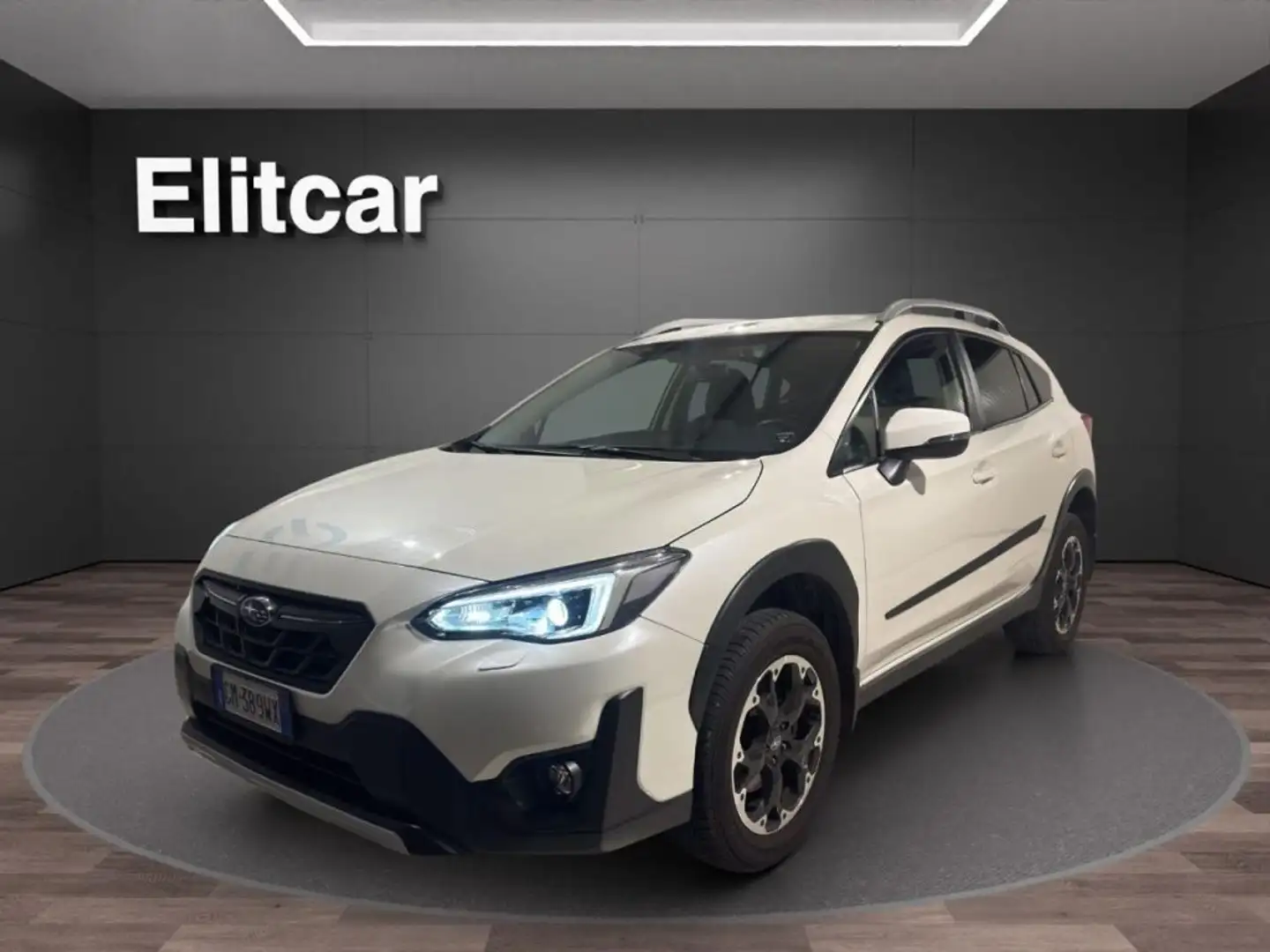 Subaru XV 1.6i Lineartronic 4dventure Wit - 1