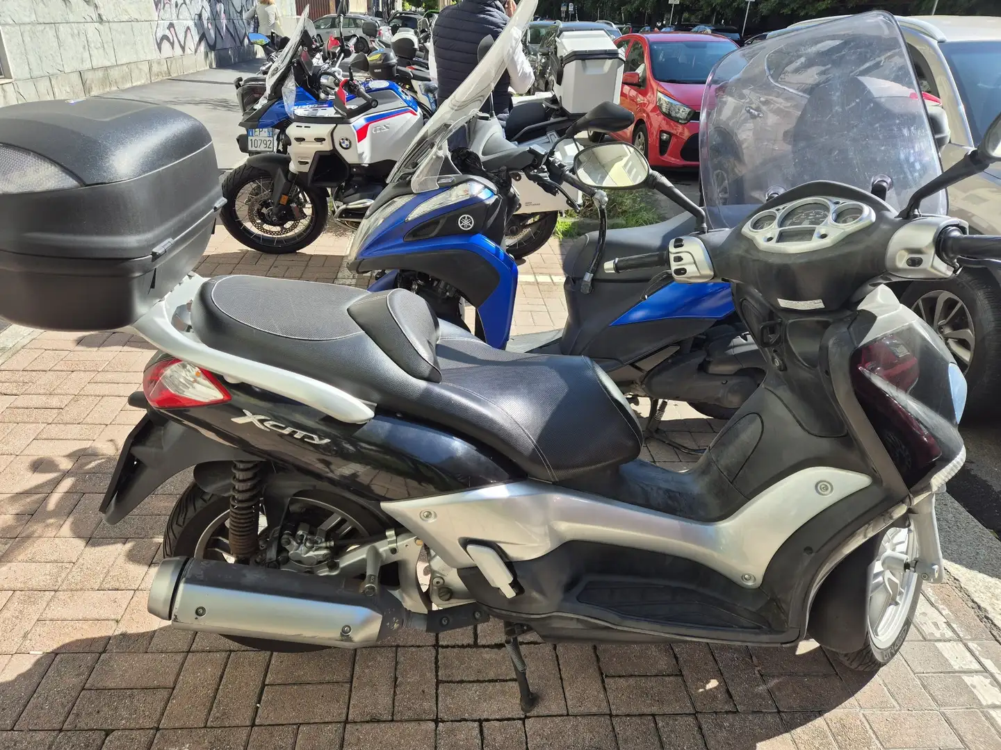 Yamaha X-City 250 Zwart - 1