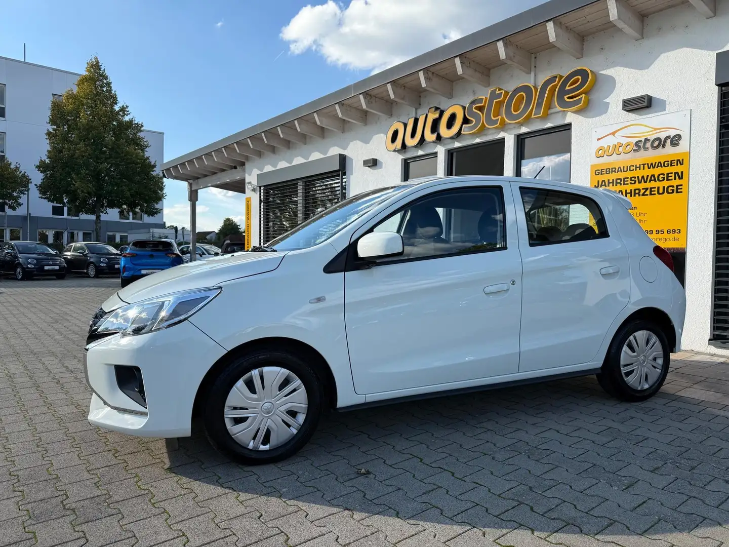 Mitsubishi Space Star 1.2 Select 52 kW (71 PS), Schalt. 5-Gang, Front... Weiß - 1