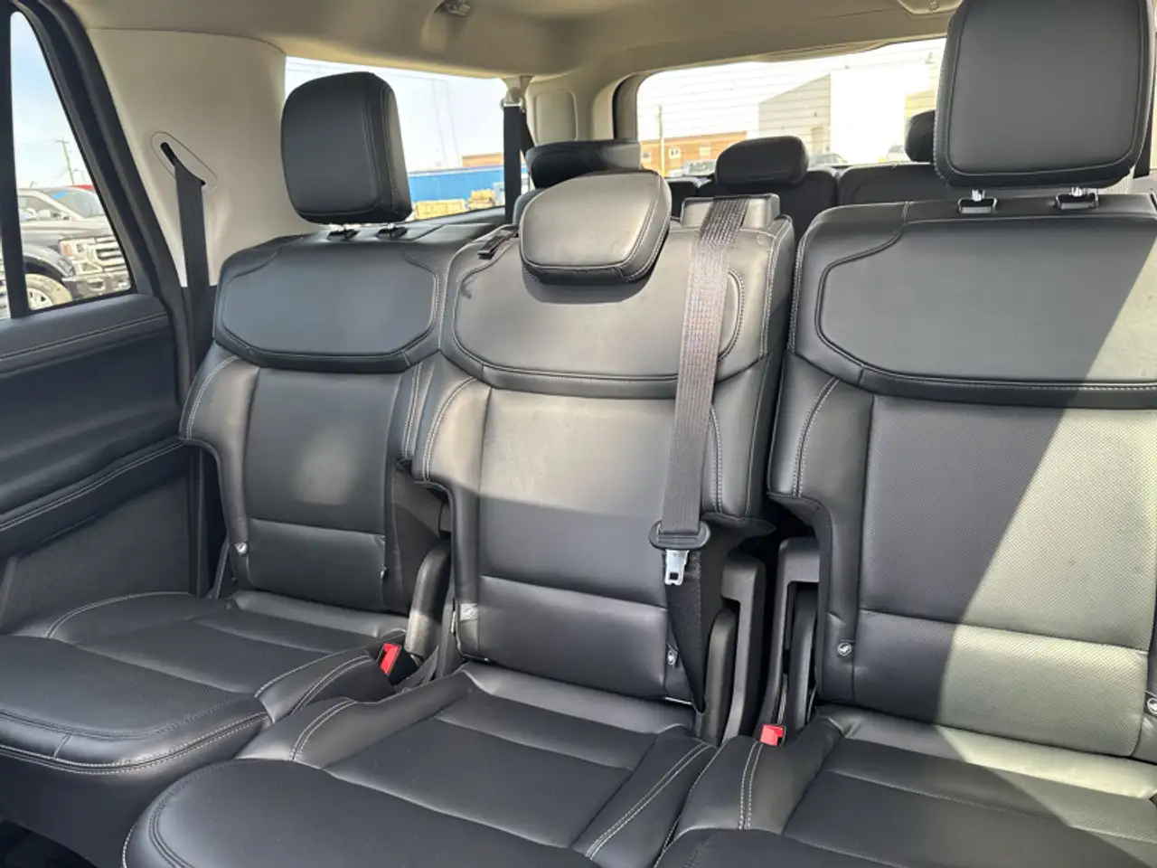 Ford Expedition снимка Ford Expedition