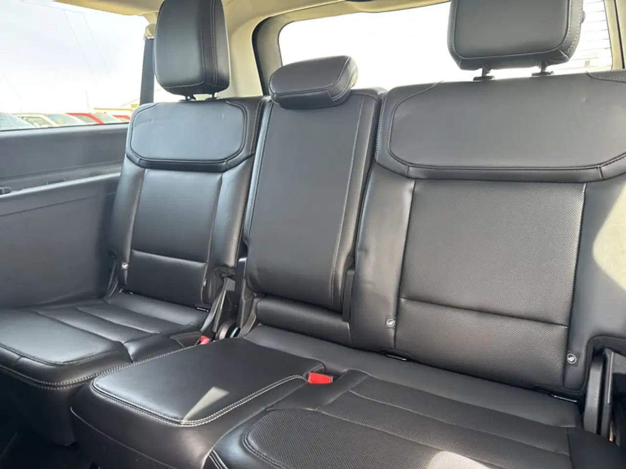 Ford Expedition снимка Ford Expedition