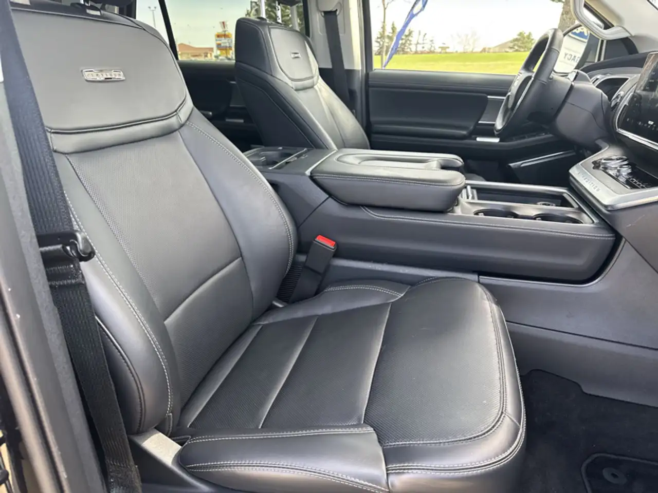 Ford Expedition снимка Ford Expedition