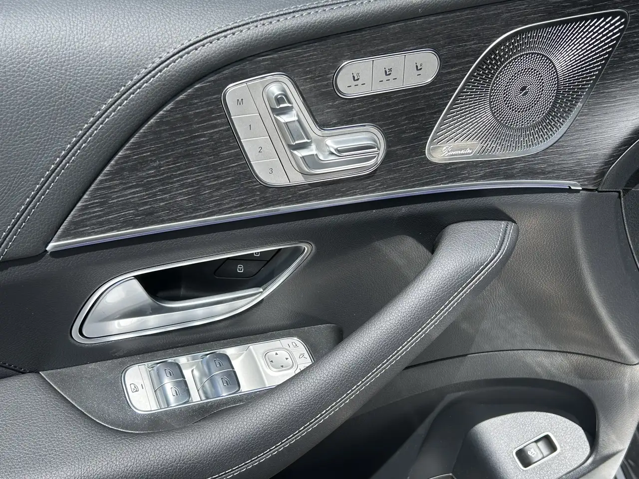 Mercedes-Benz GLE снимка Mercedes-Benz GLE