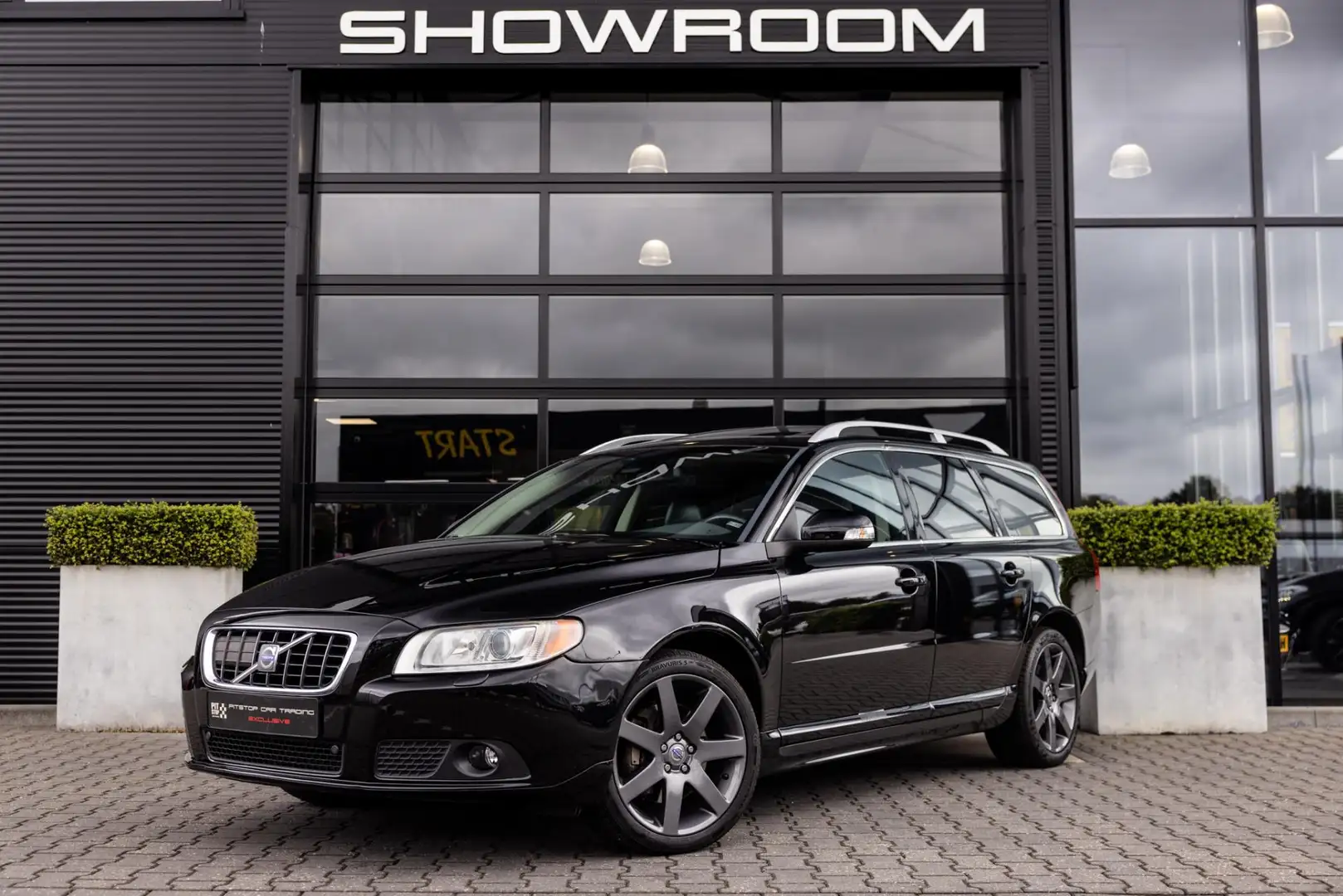 Volvo V70 3.0 T6 AWD, 310 PK, Adaptieve Cruise, Schuifdak, V Nero - 2
