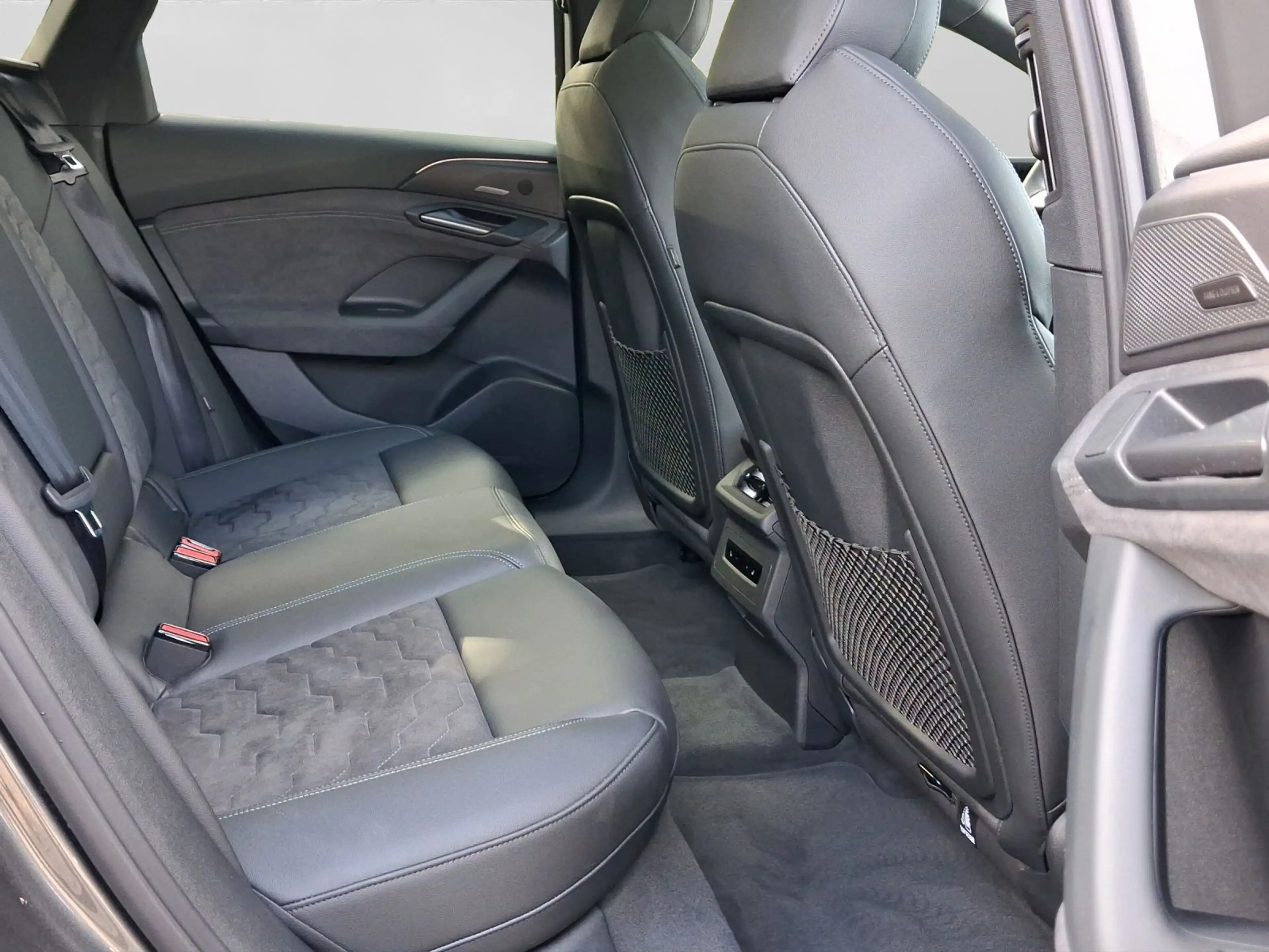 Audi A6 e-tron A6 e-tron Avant performance S LINE PANO LM21 LUF — photo 6