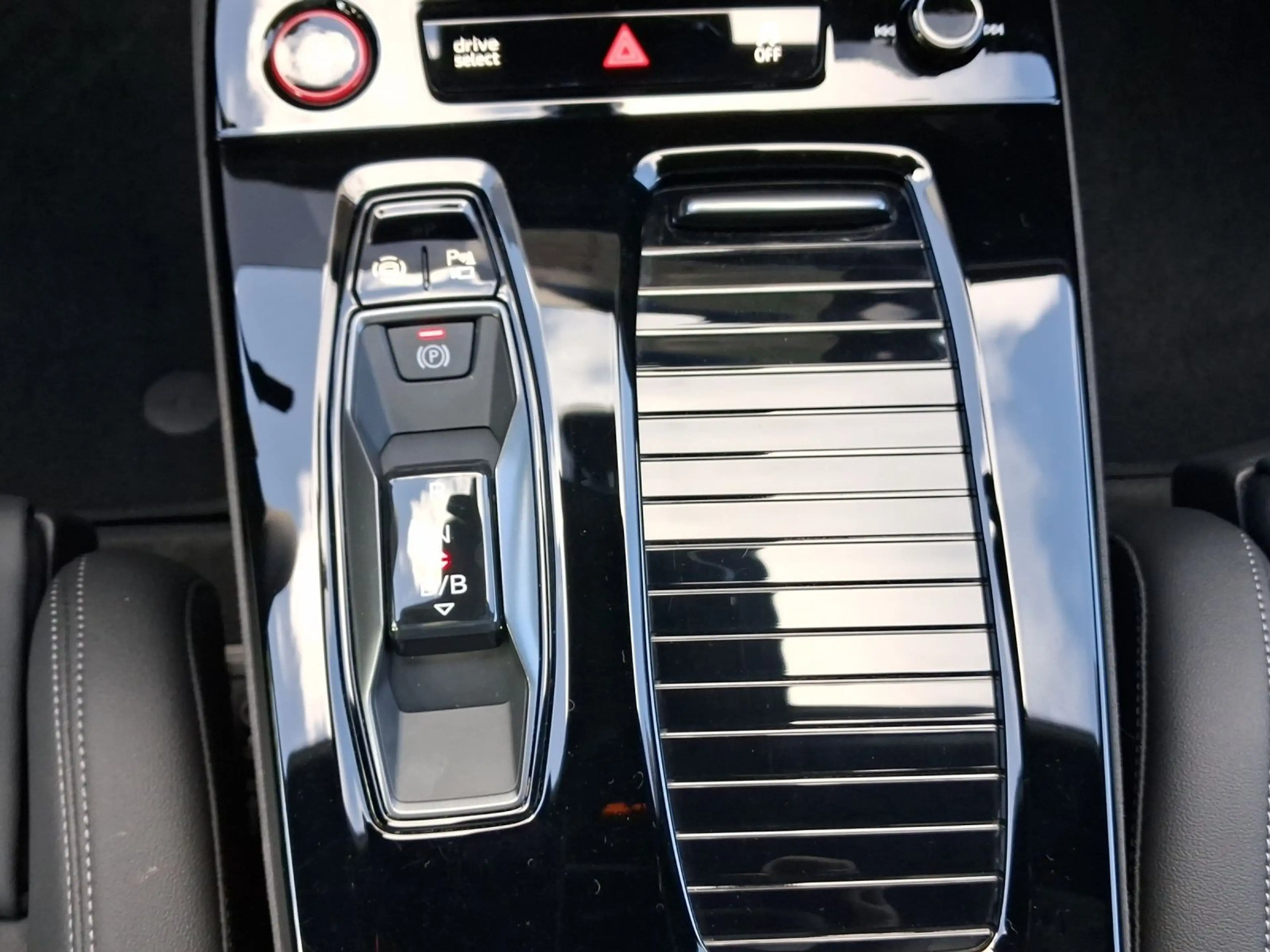 Audi A6 e-tron A6 e-tron Avant performance S LINE PANO LM21 LUF — photo 11