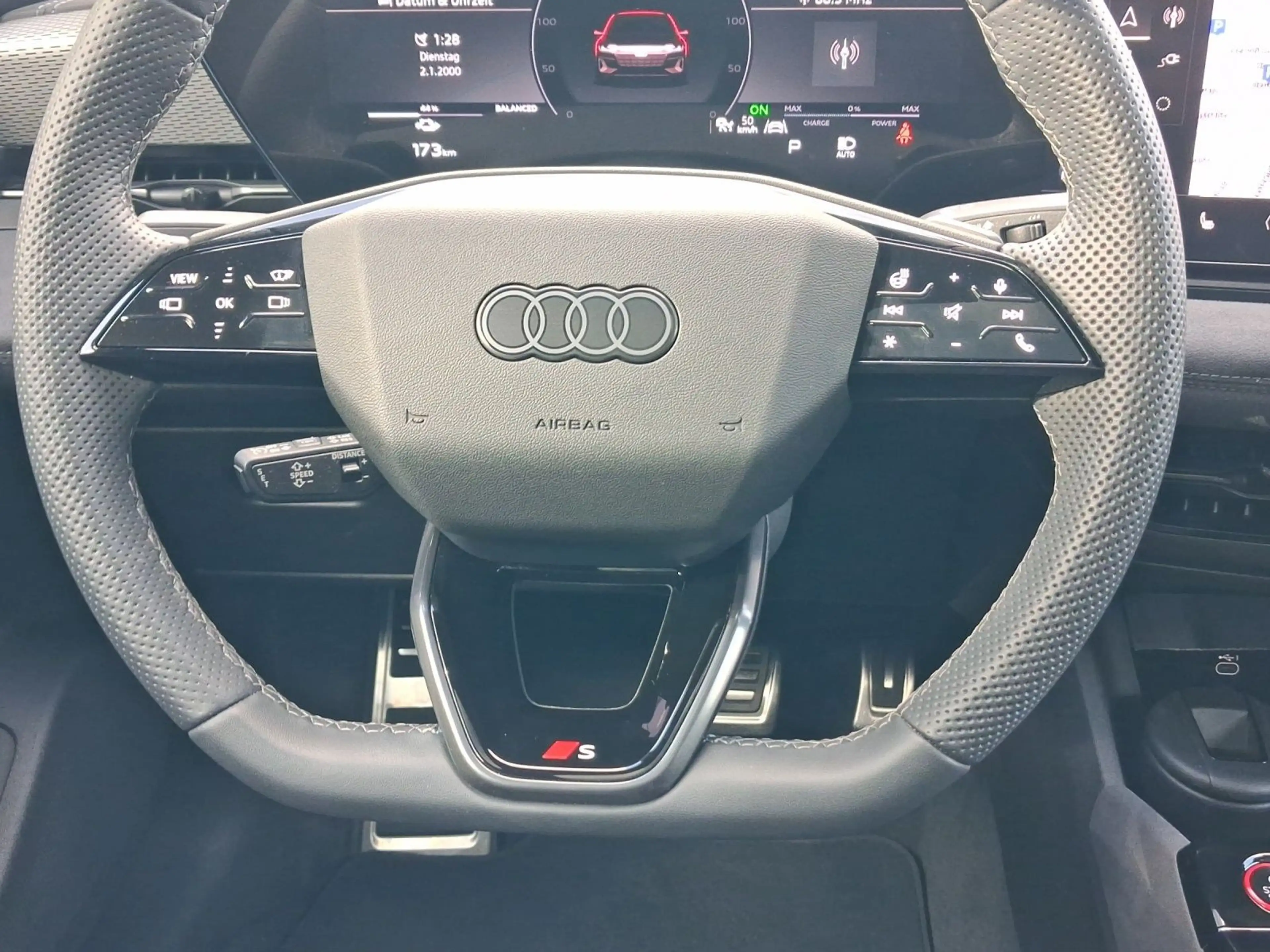Audi A6 e-tron A6 e-tron Avant performance S LINE PANO LM21 LUF — photo 9