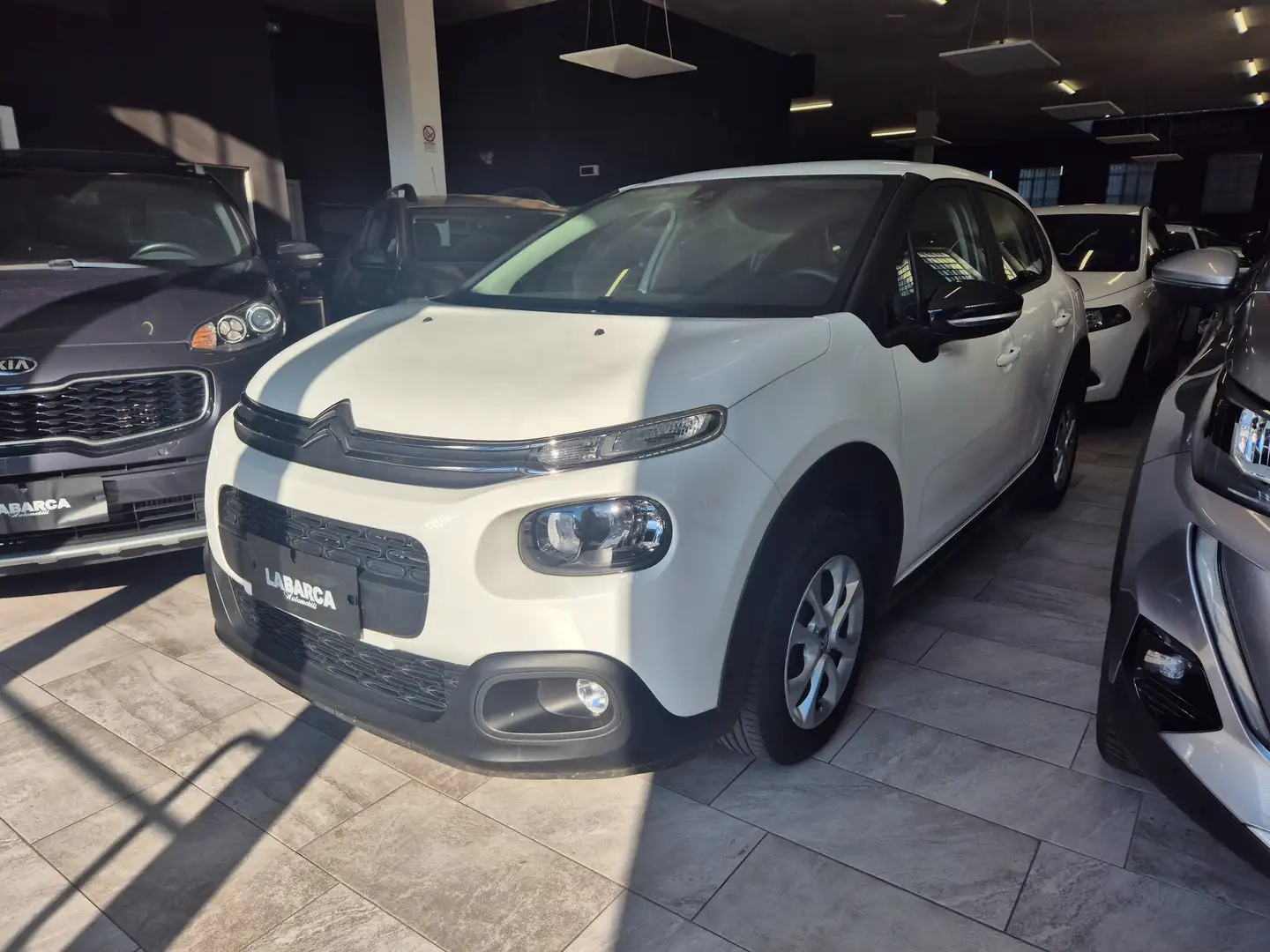 Citroen C3 C3 1.2 VAN puretech 82cv Wit - 2