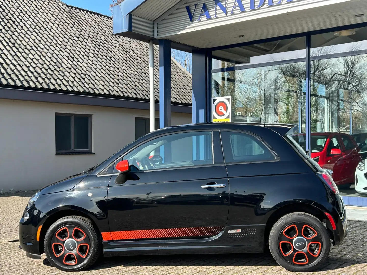 Fiat 500e 24kwh 48D-KM! Aut. Leer App-Connect Clima Park.Sen Noir - 2