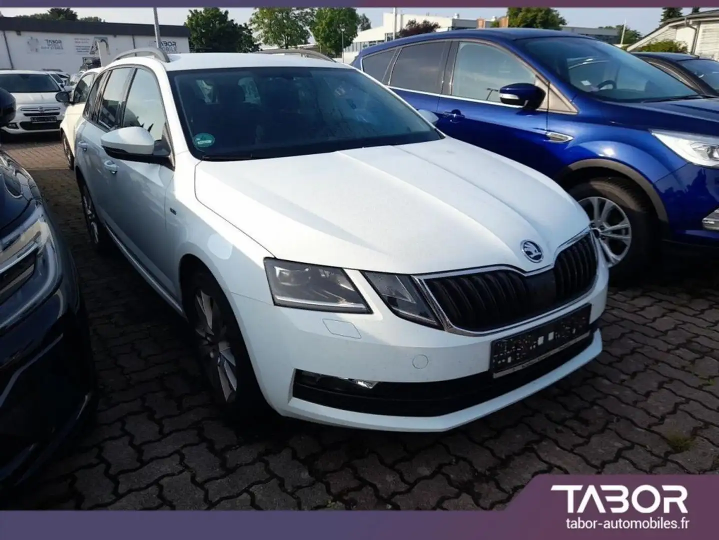 Skoda Octavia Combi 2.0 TDI 150 Clever LED GPS Blanc - 2