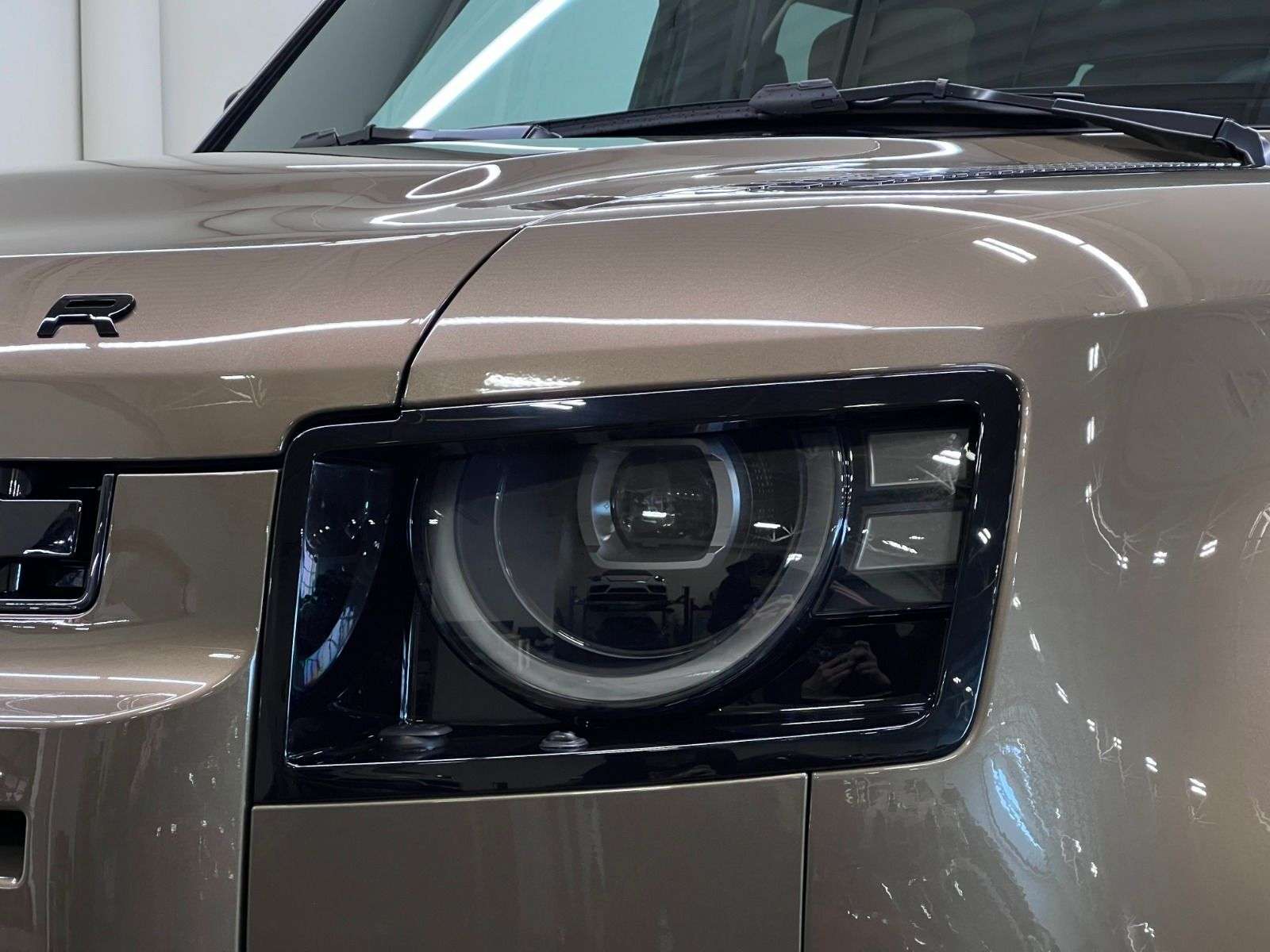 2026 Land Rover Defender 110 P400 X-DYNAMIC SE thumb 13