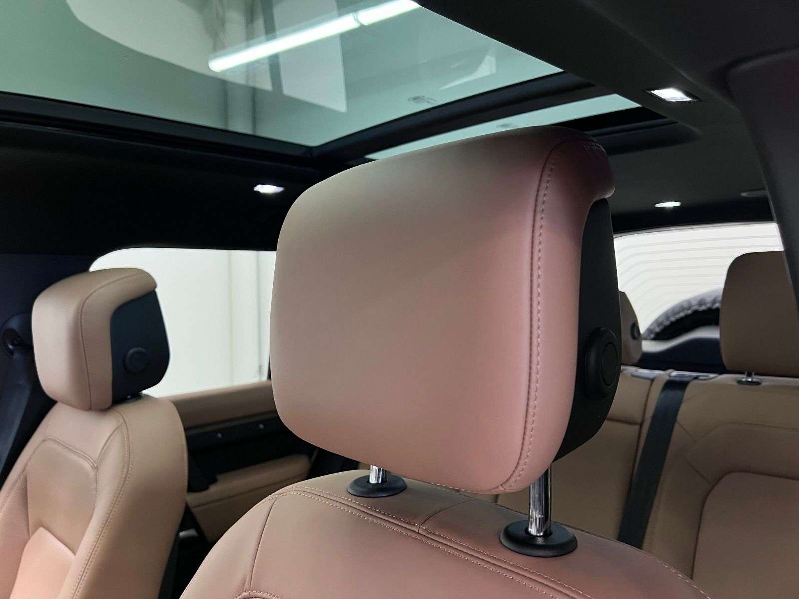 2026 Land Rover Defender 110 P400 X-DYNAMIC SE thumb 26