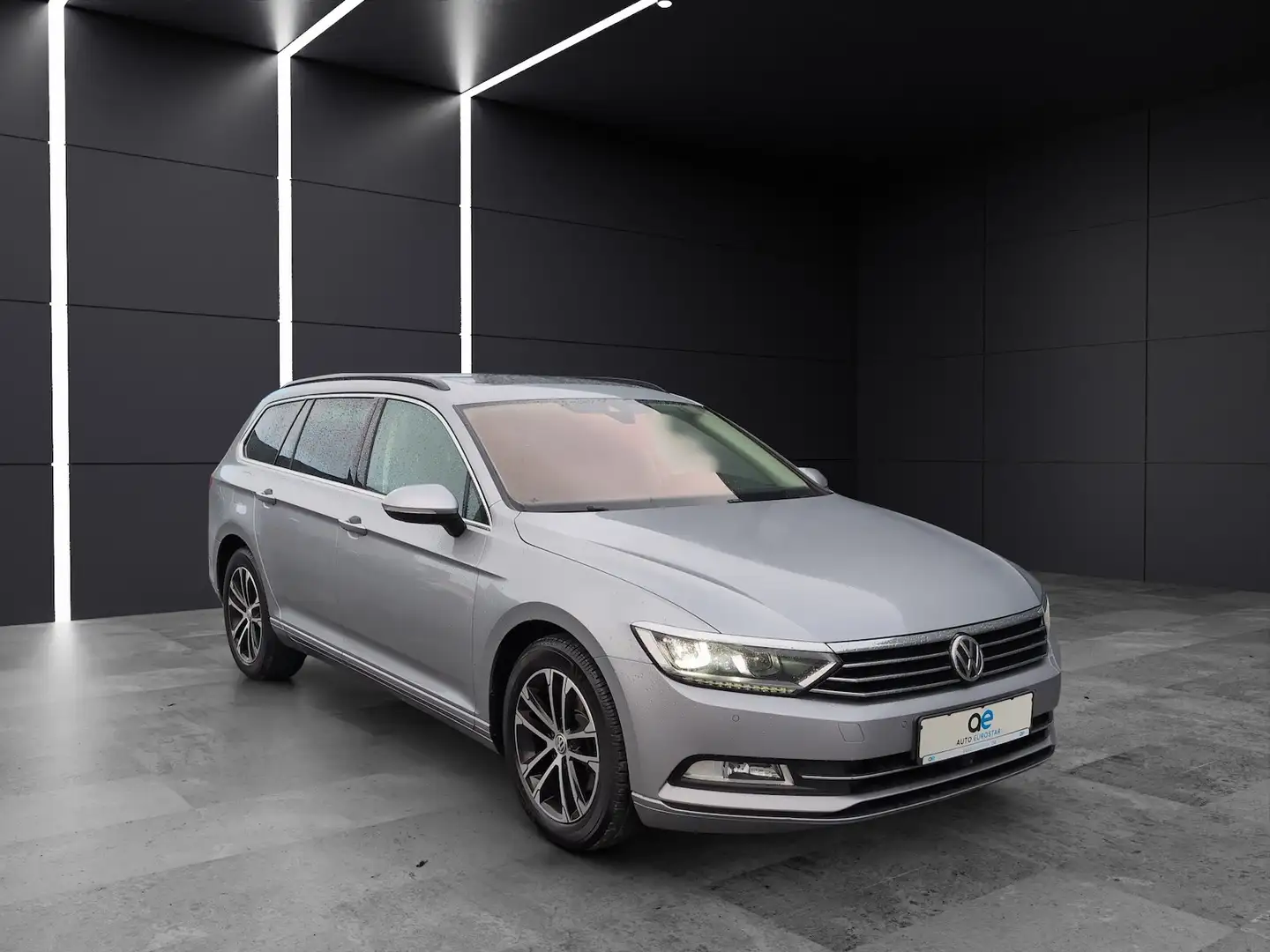 Volkswagen Passat Variant TSI *Digital*eAHK*Pano*LED*360°* Silver - 2