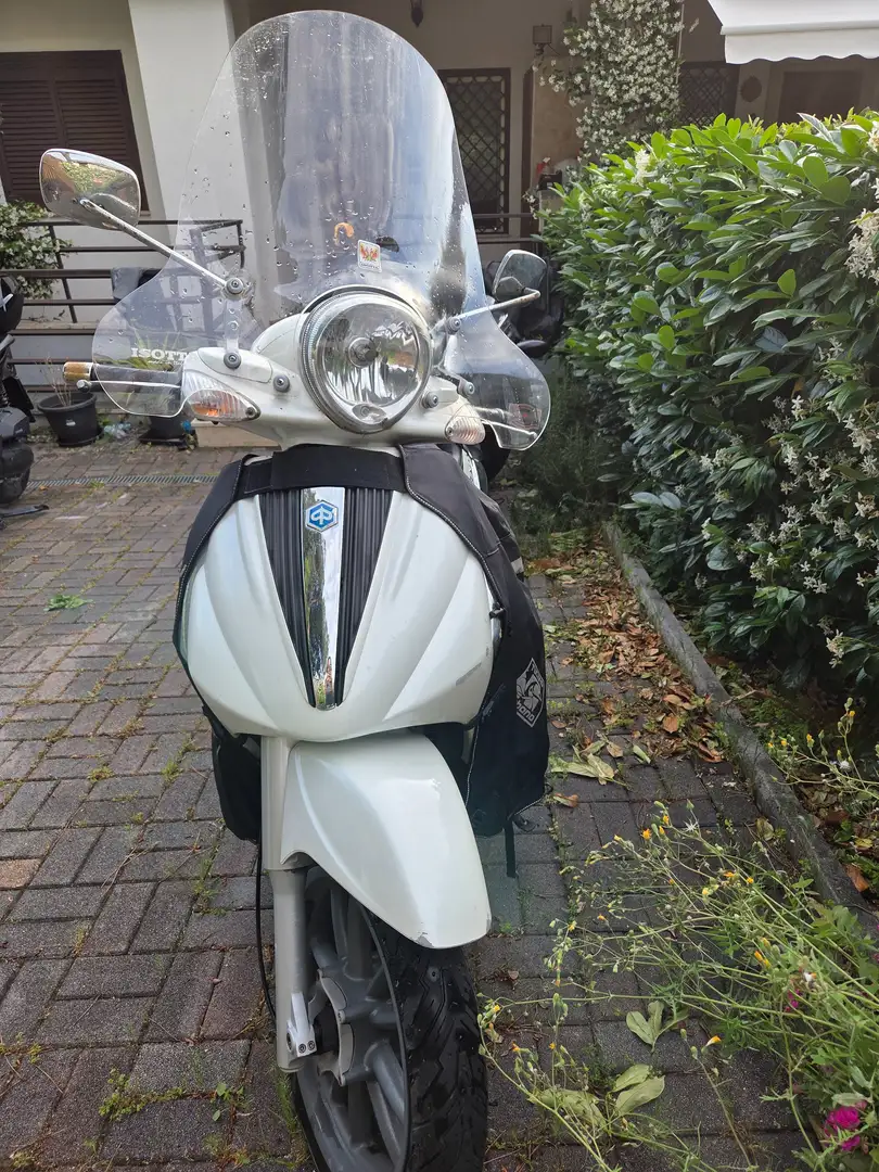 Piaggio Beverly 300 Tourer Білий - 1