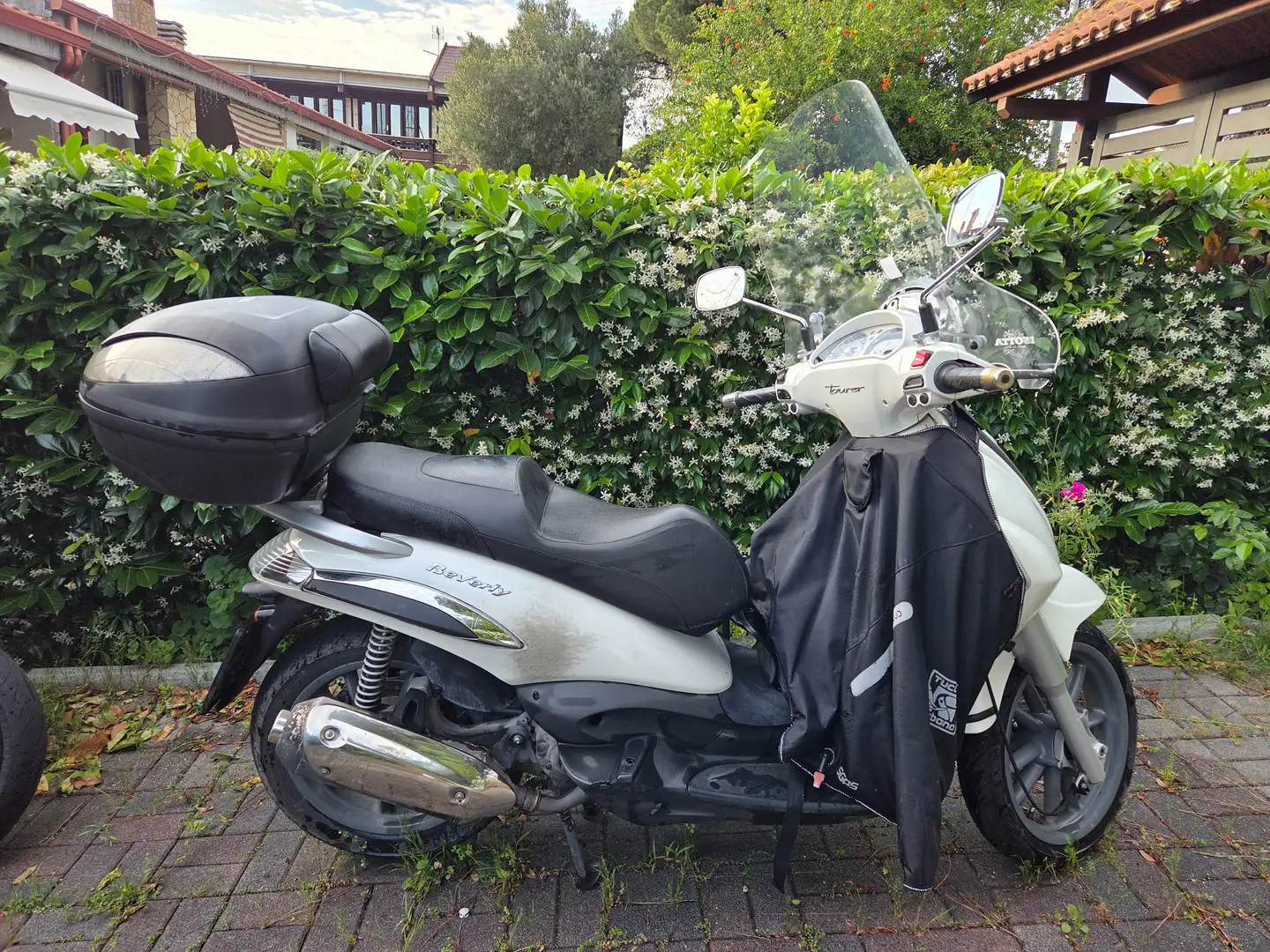 Piaggio Beverly 300 Tourer Білий - 2