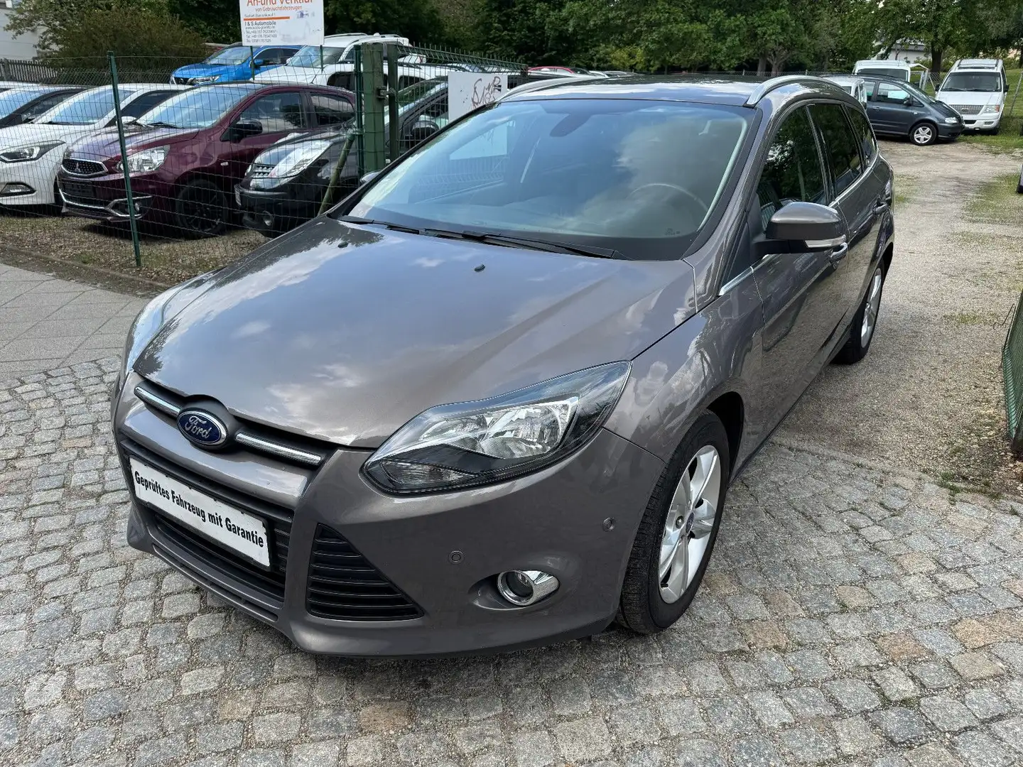 Ford Focus Turnier Champions Edition 2Hand Scheckheft Braun - 1
