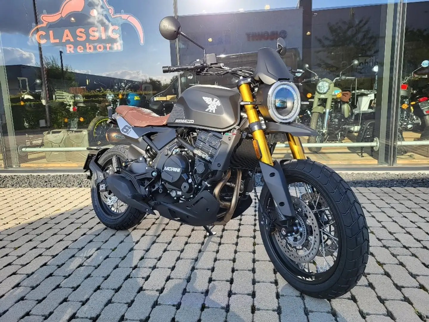 Moto Morini Seiemmezzo SCR 650 Zwart - 2