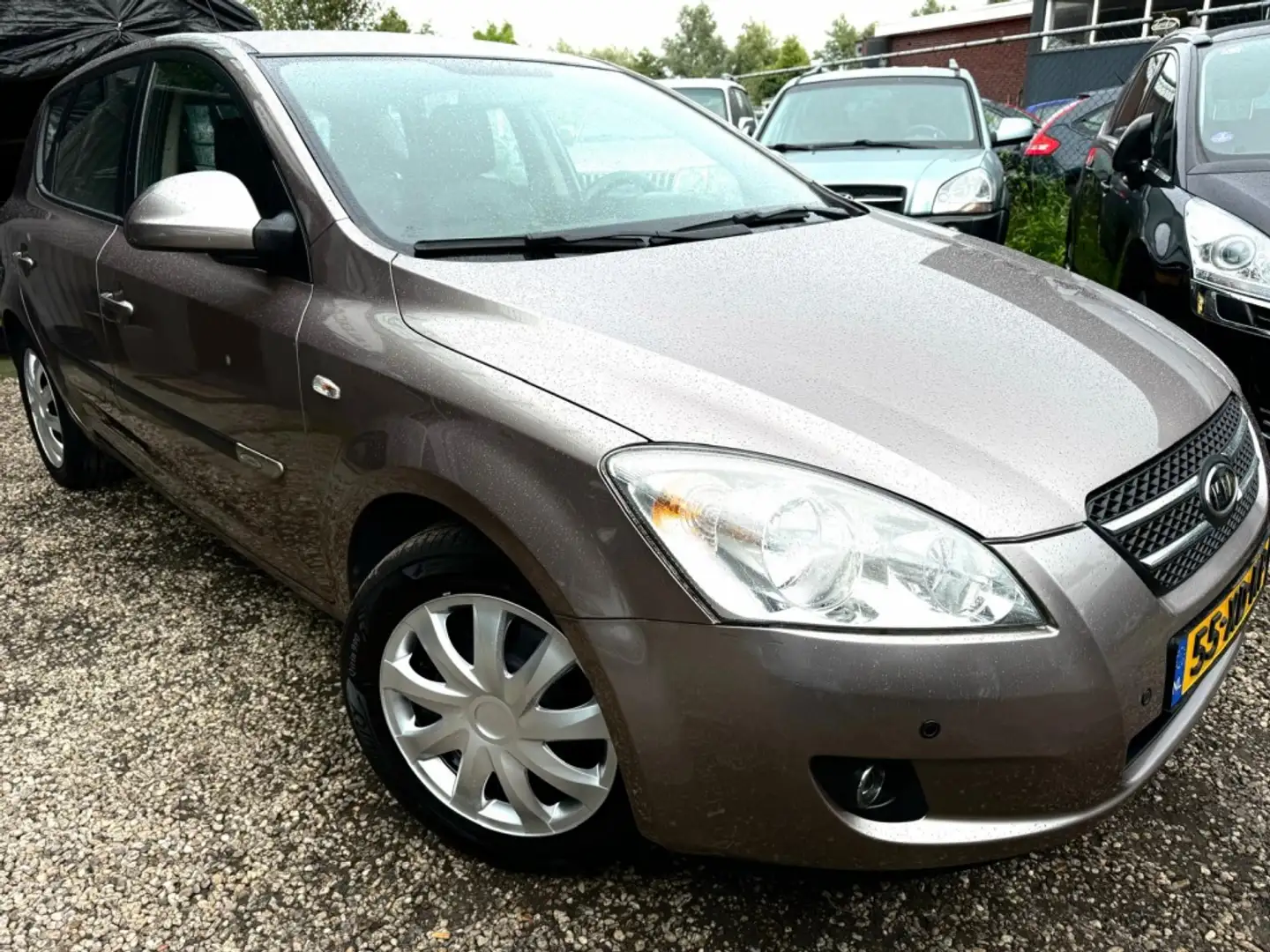 Kia Ceed / cee'd 1.4 X-ecutive Beige - 2