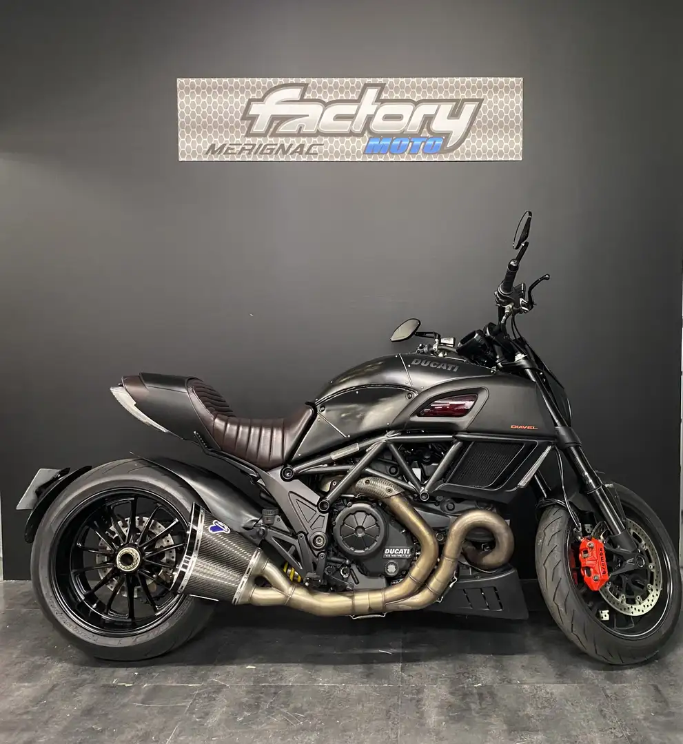 Ducati Diavel Black - 1