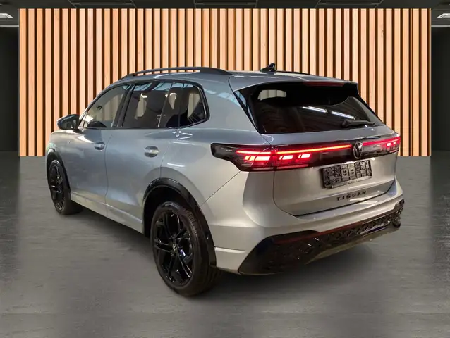Volkswagen Tiguan view 8
