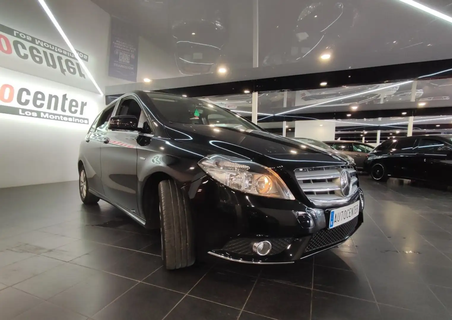 Mercedes-Benz B 180 CDI BlueEFFICIENCY Negro - 2