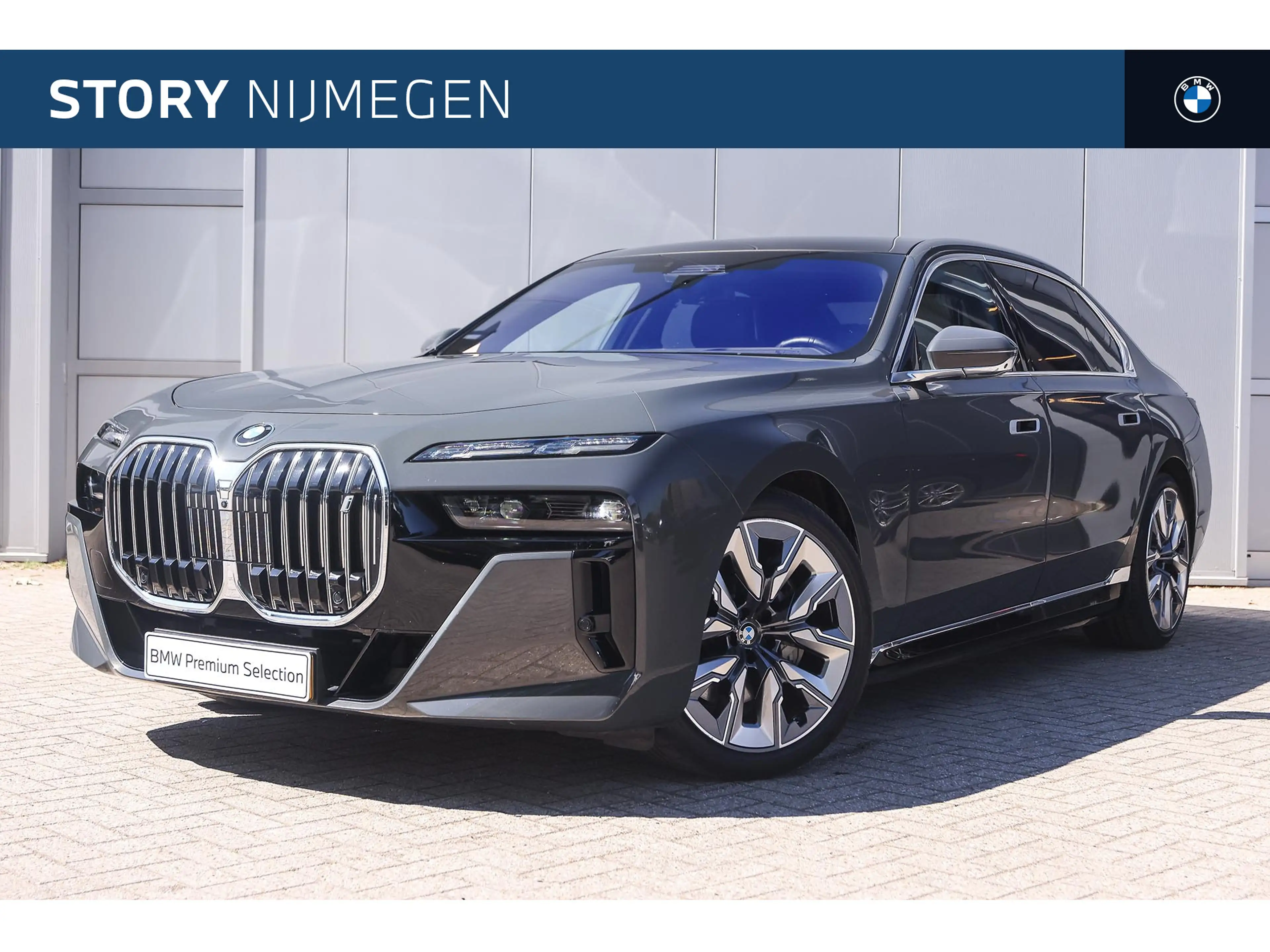 BMW i7 xDrive60 M Sport / Panoramadak Sky Lounge / Trekha