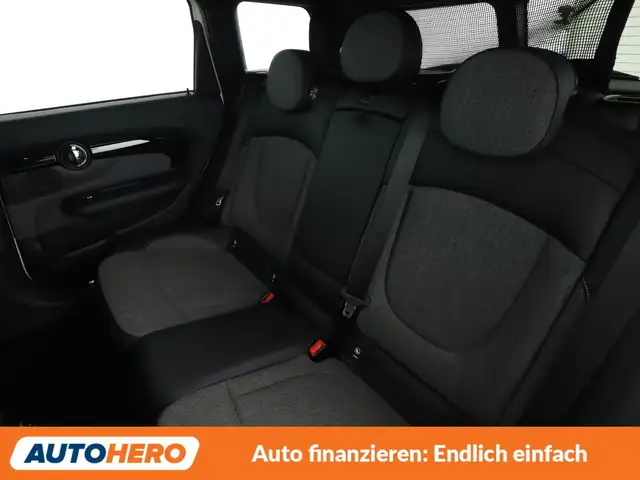 Mini Clubman view 14