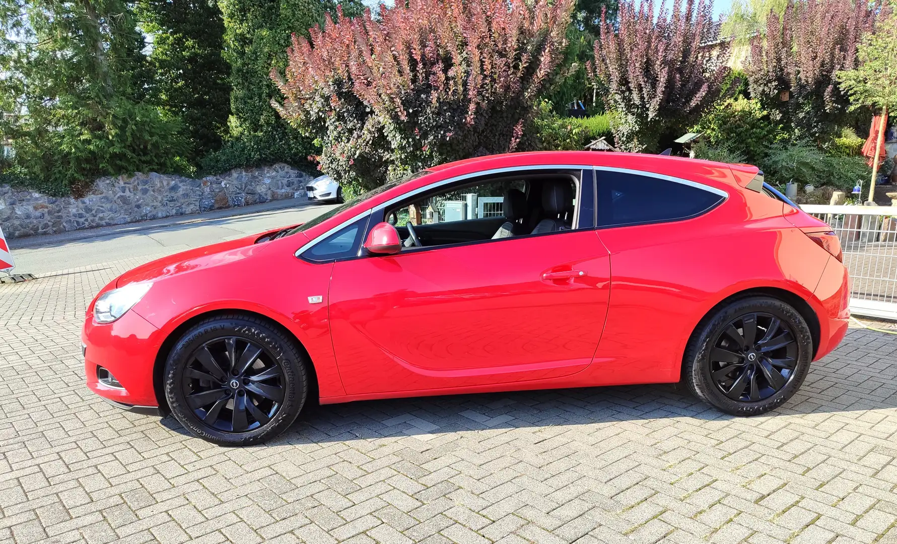 Opel Astra Astra GTC  1 Hand GTC 1.6 SIDI Turbo  Edition Rot - 2