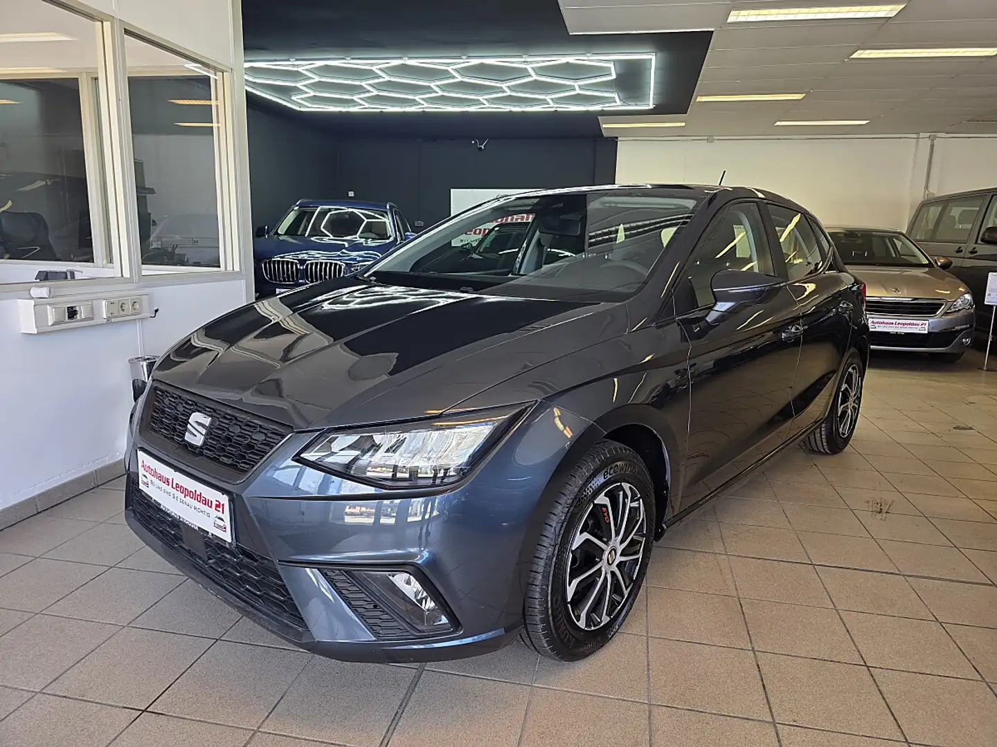SEAT Ibiza 1,0 Austria Edition Grau - 1