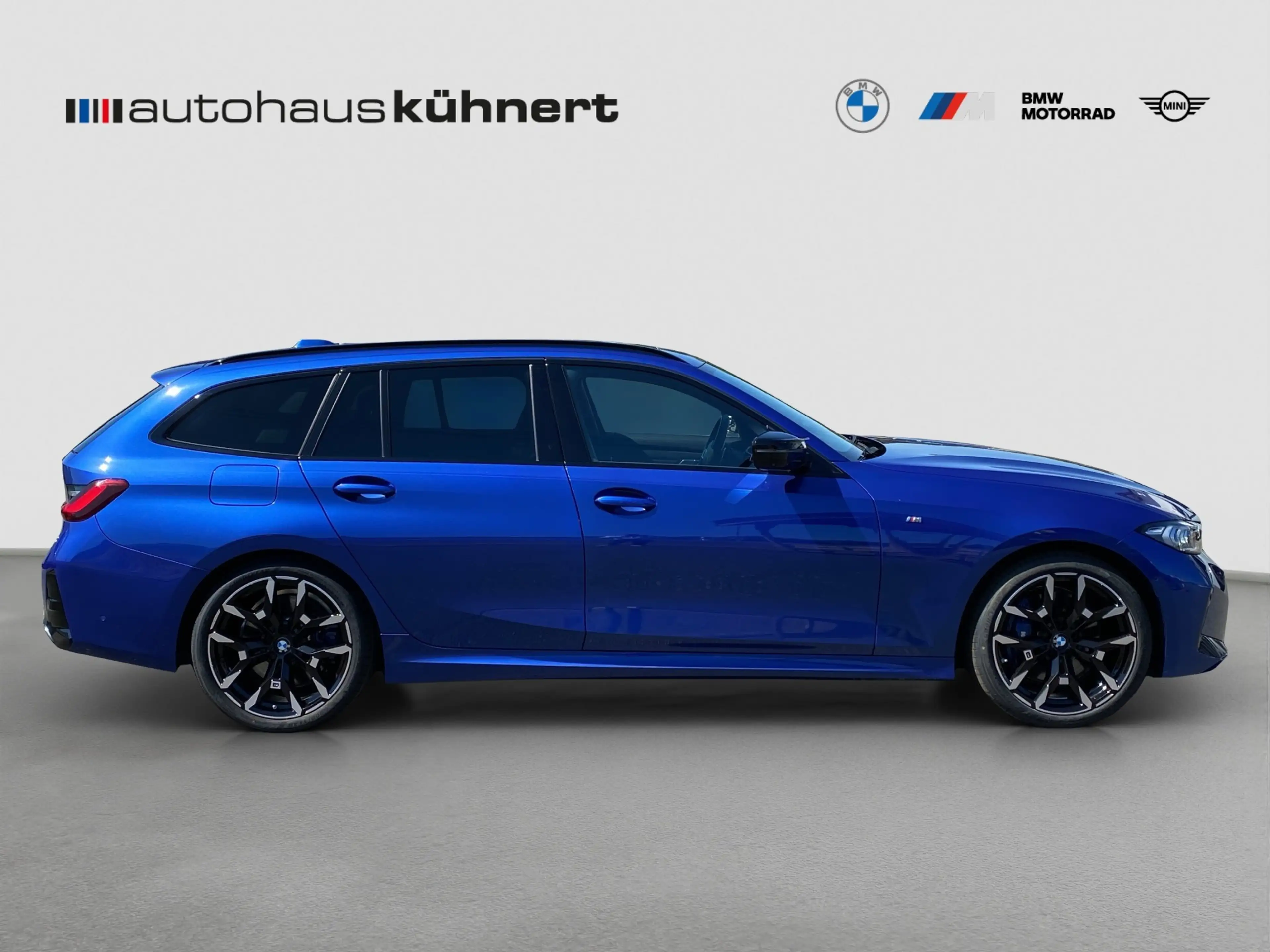 BMW M3 xDrive Touring //M-Sport PanoSD AHK 360° Hifi — photo 8