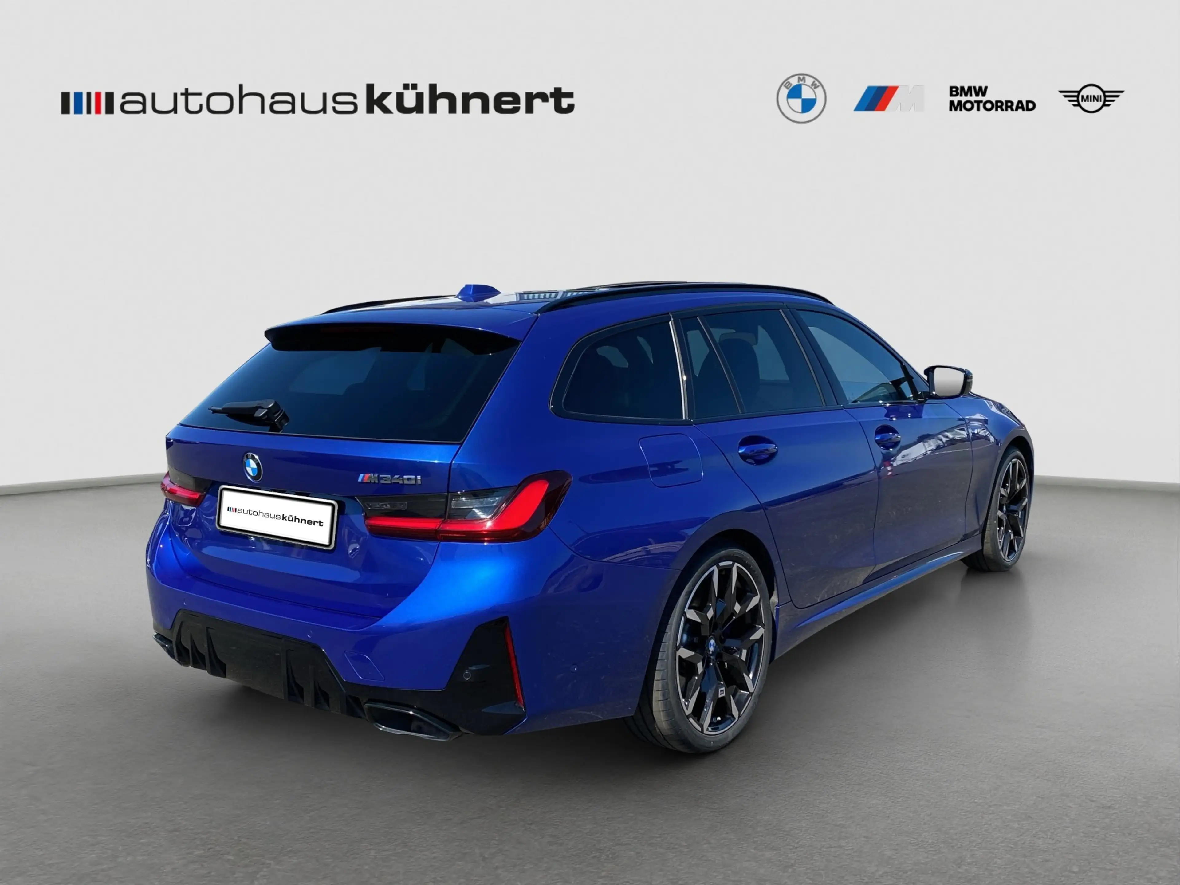 BMW M3 xDrive Touring //M-Sport PanoSD AHK 360° Hifi — photo 7