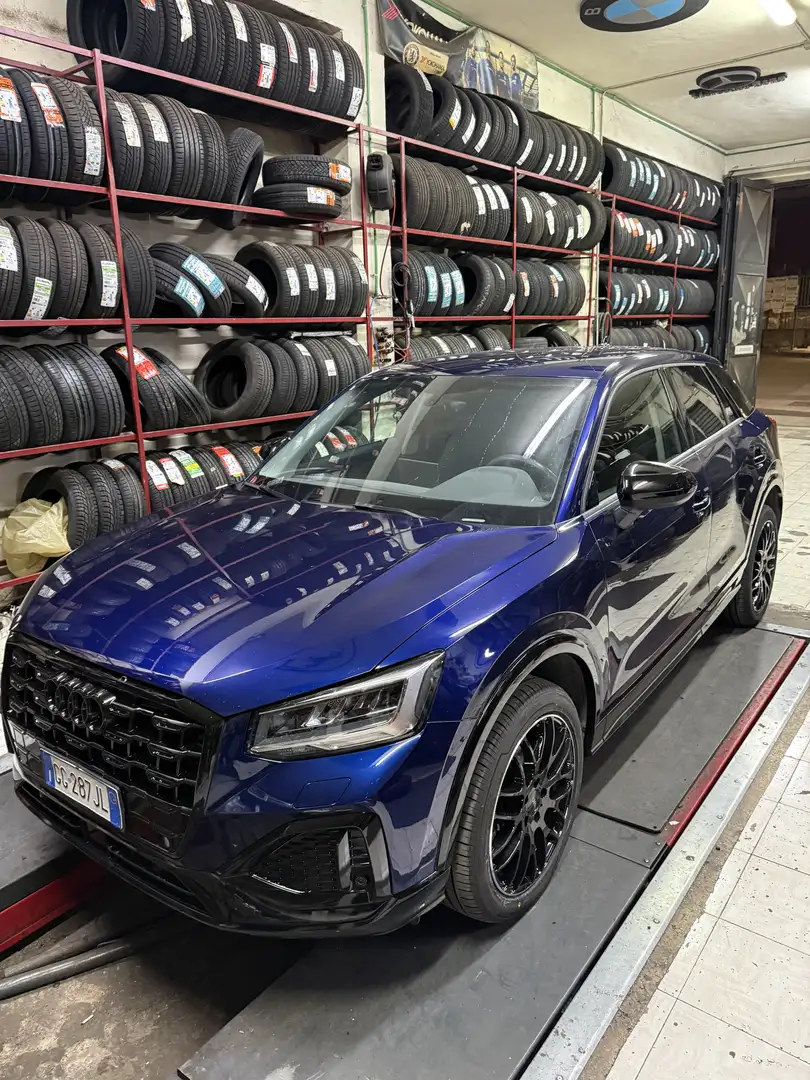 Audi Q2 30 2.0 tdi Identity Black s-tronic - 1