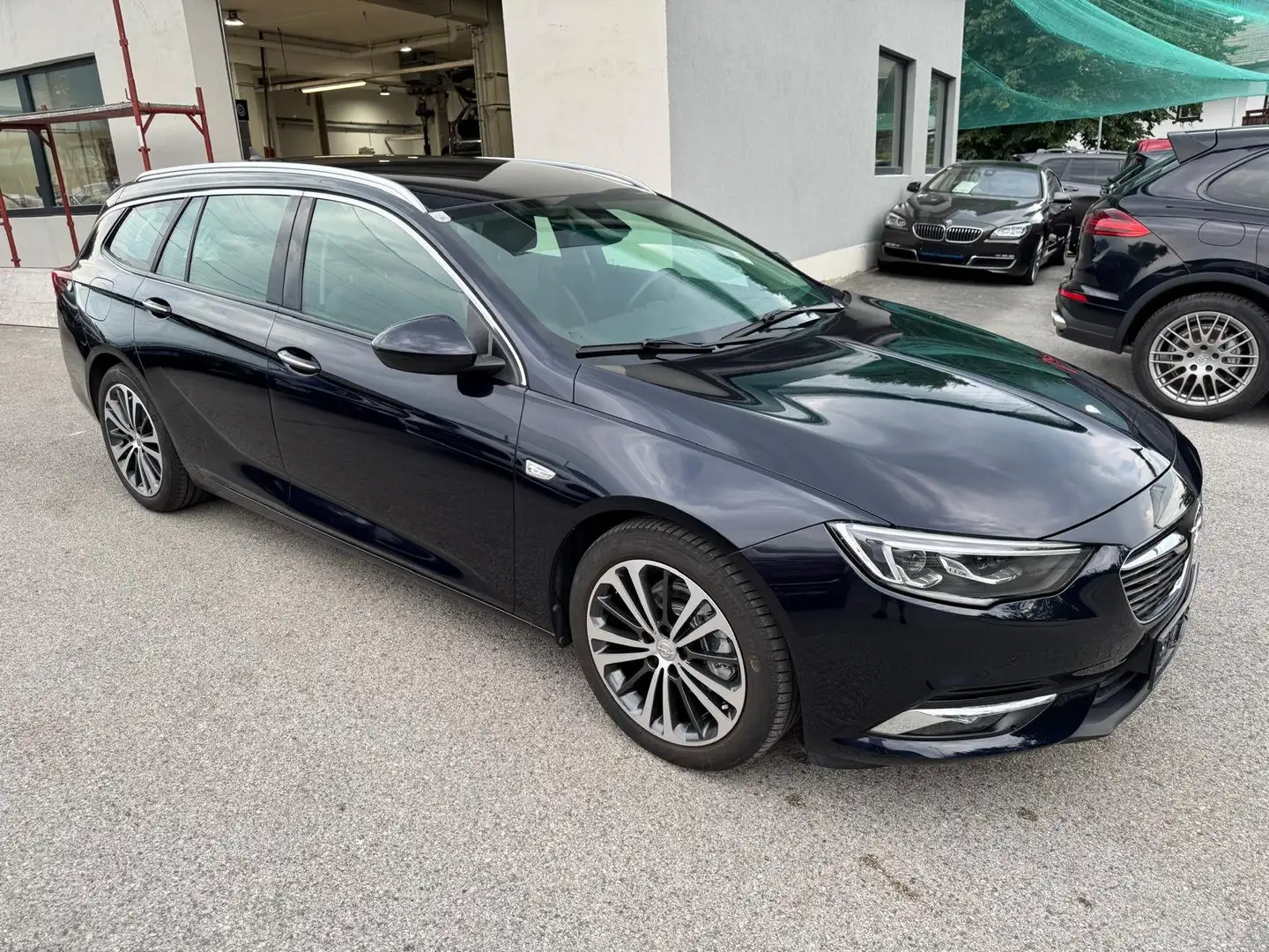 Opel Insignia Innovation Blau - 2