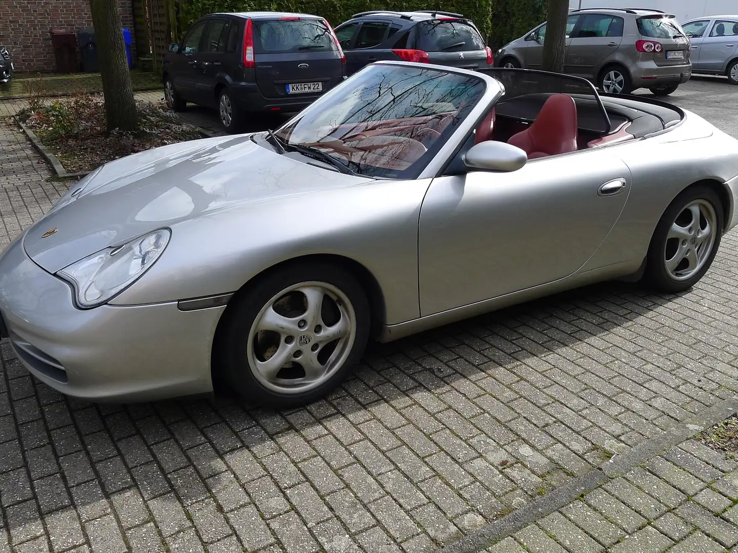 Porsche 996 911 Carrera Cabrio Silber - 1