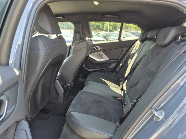 BMW 1 Series view 7