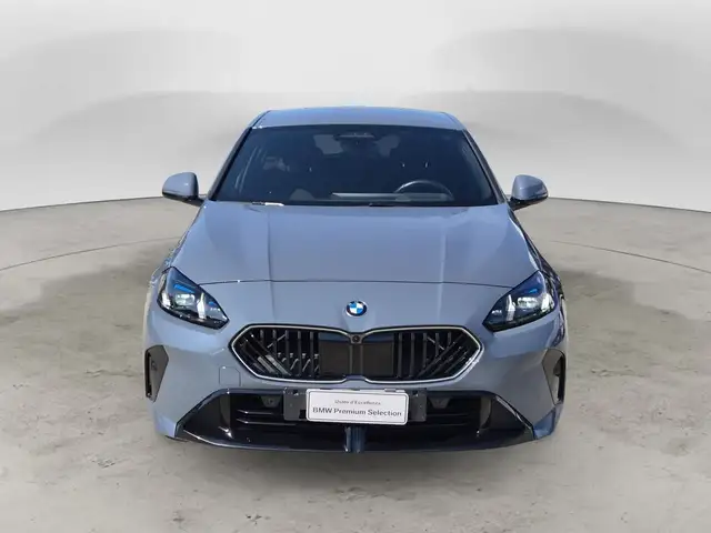 BMW 1 Series view 2