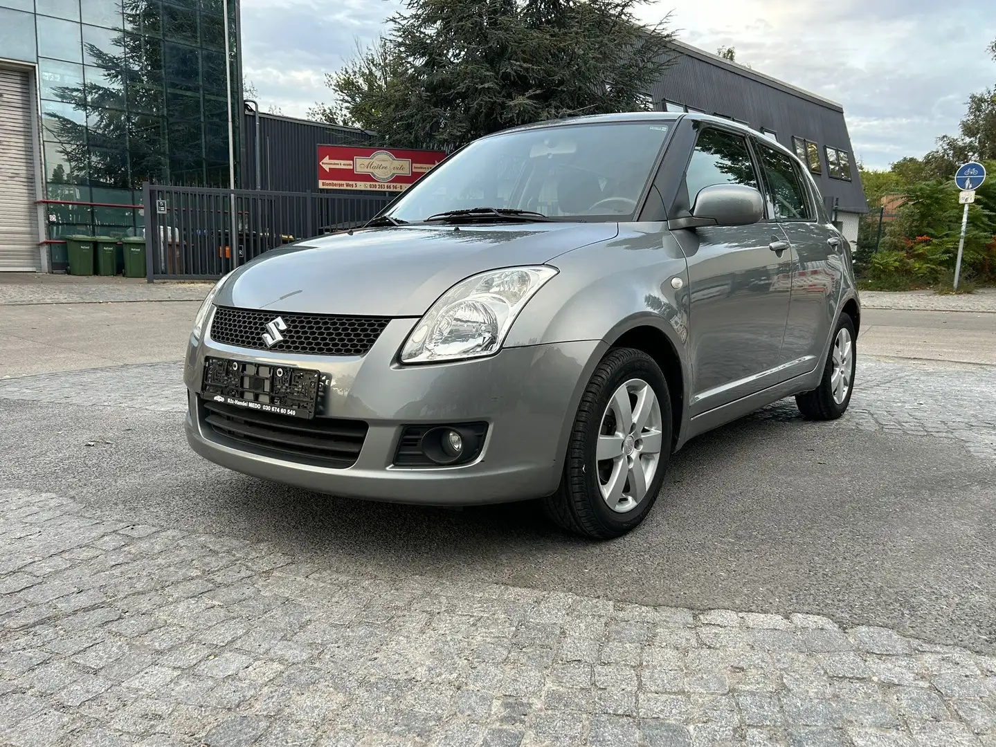 Suzuki Swift Swift 1.5 Automatik Comfort Grau - 1