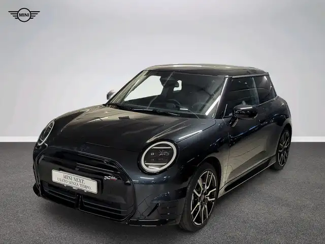 MINI Cooper SE John Cooper Works