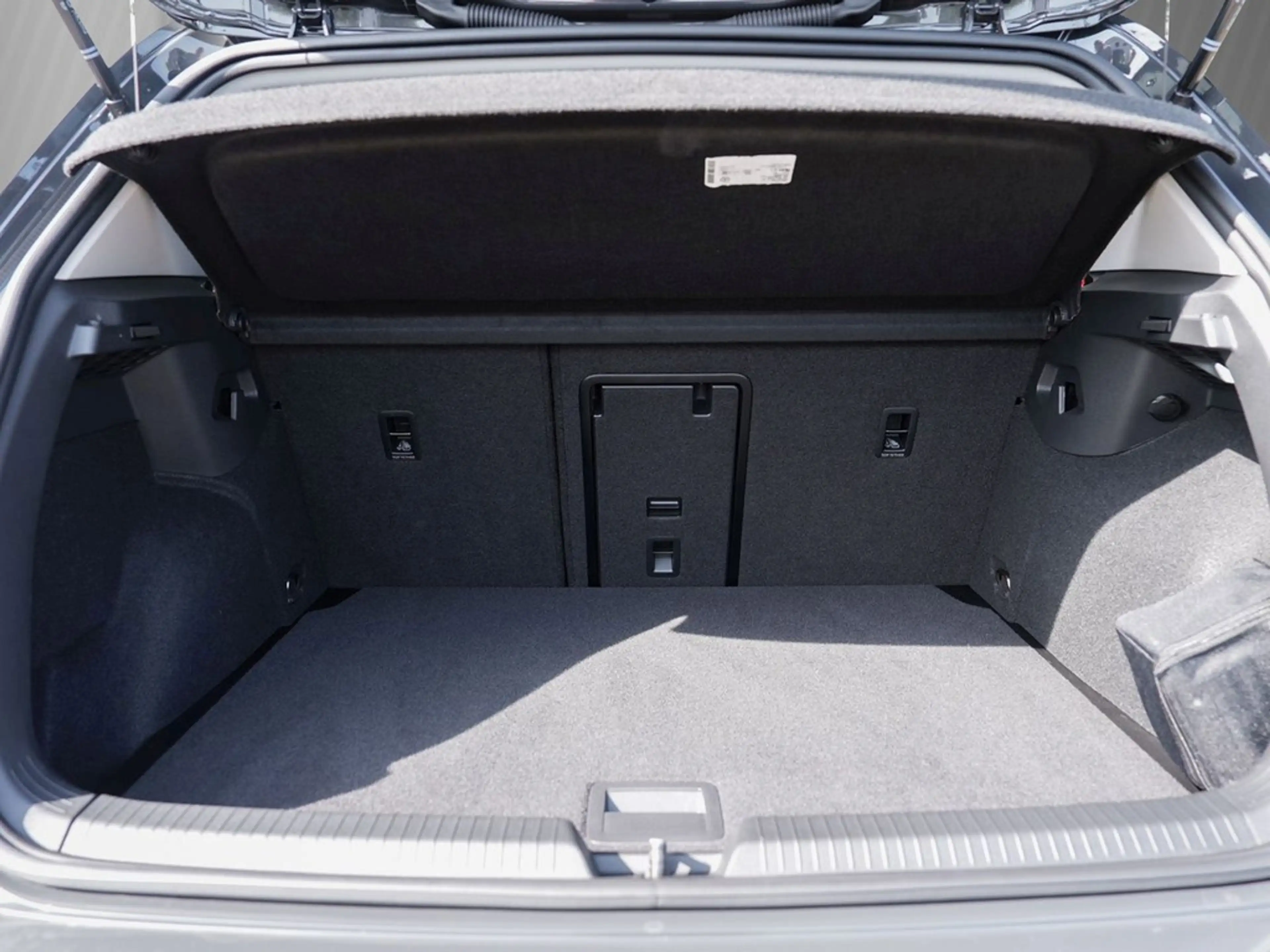 Volkswagen Golf 1.0 TSI MOVE *LED*Navi*Kamera*App-Con*Climatron... — photo 6