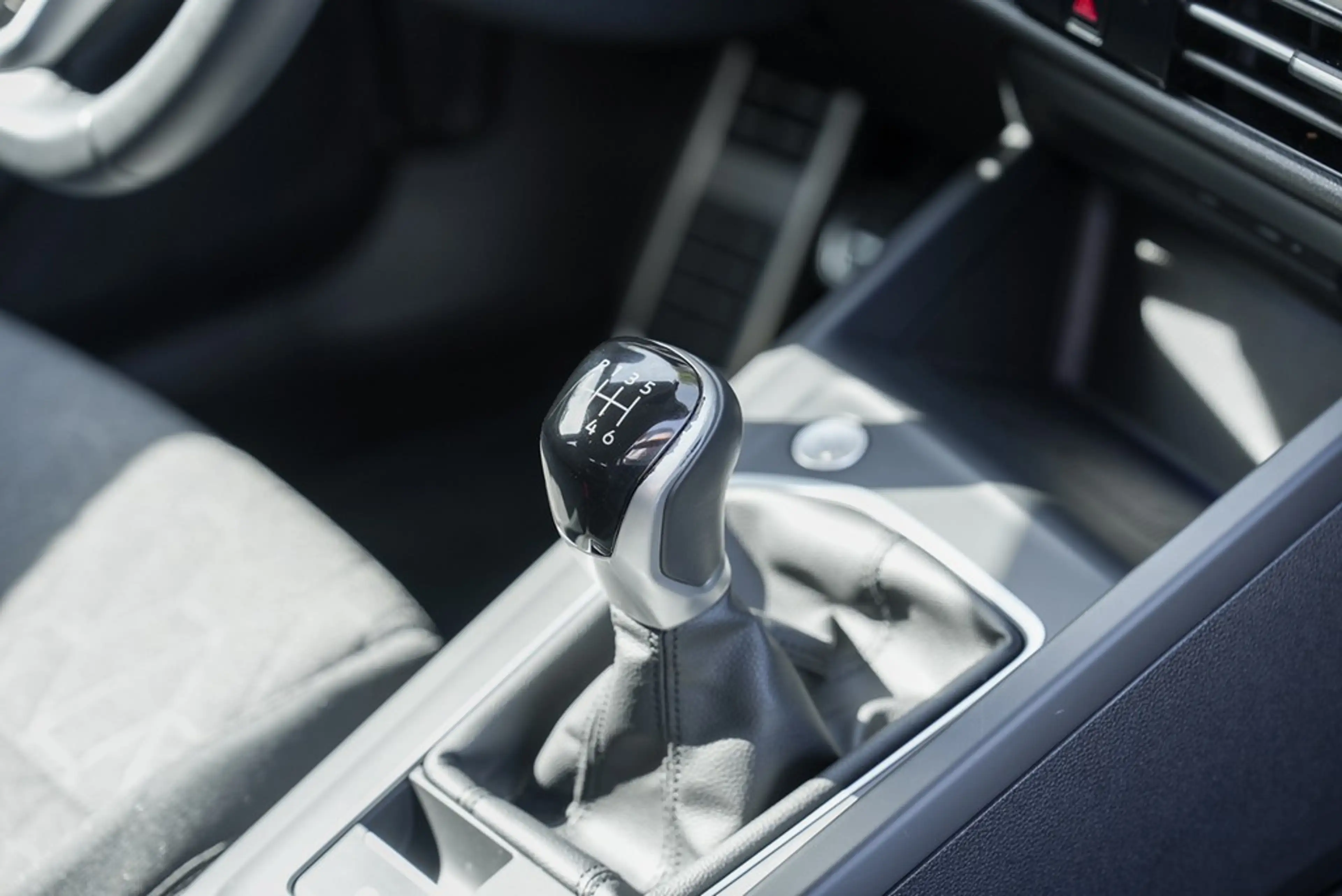 Volkswagen Golf 1.0 TSI MOVE *LED*Navi*Kamera*App-Con*Climatron... — photo 9
