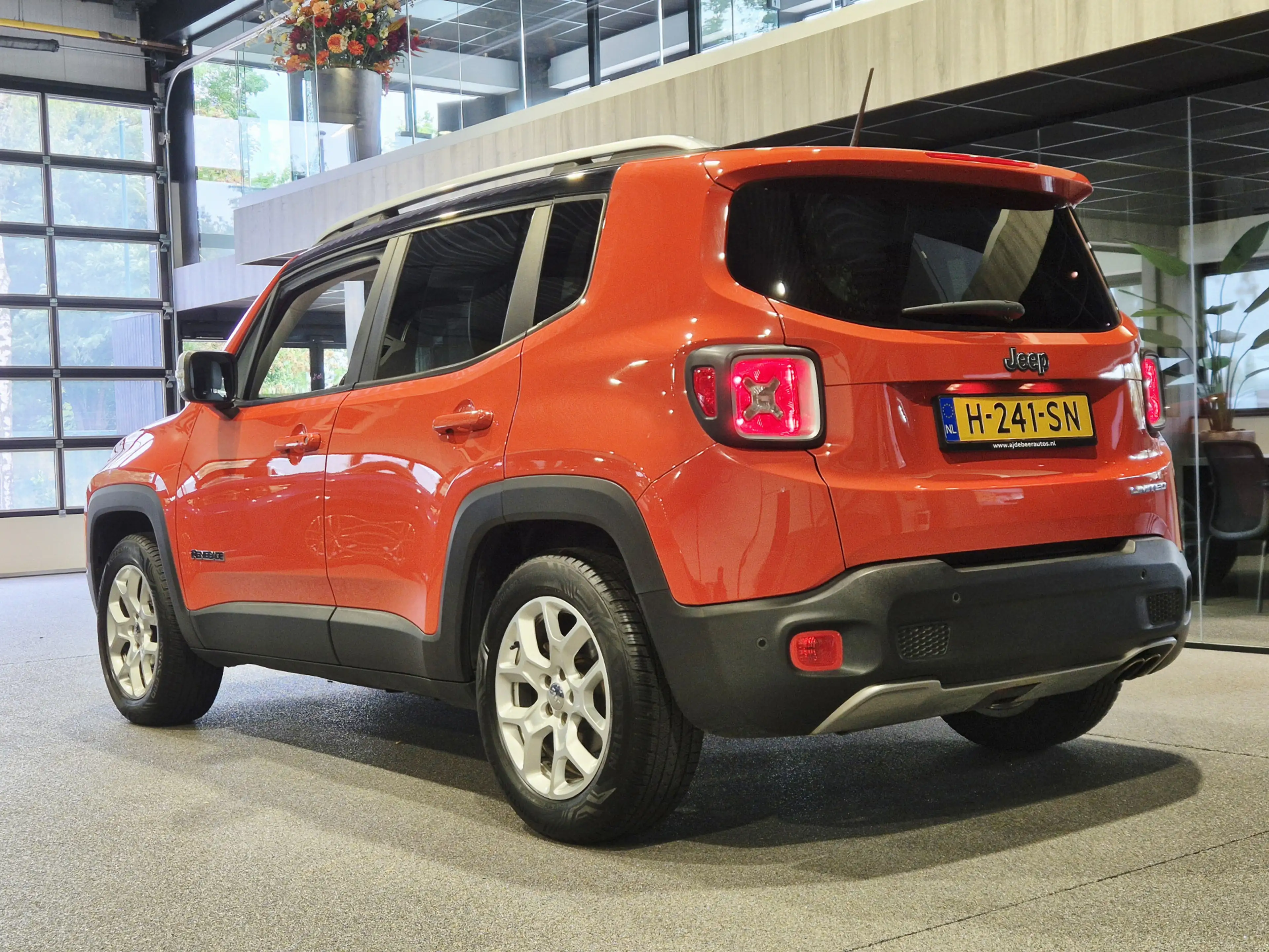 Jeep Renegade 1.4 MultiAir Opening Edition Navigatie | Volleder — photo 2