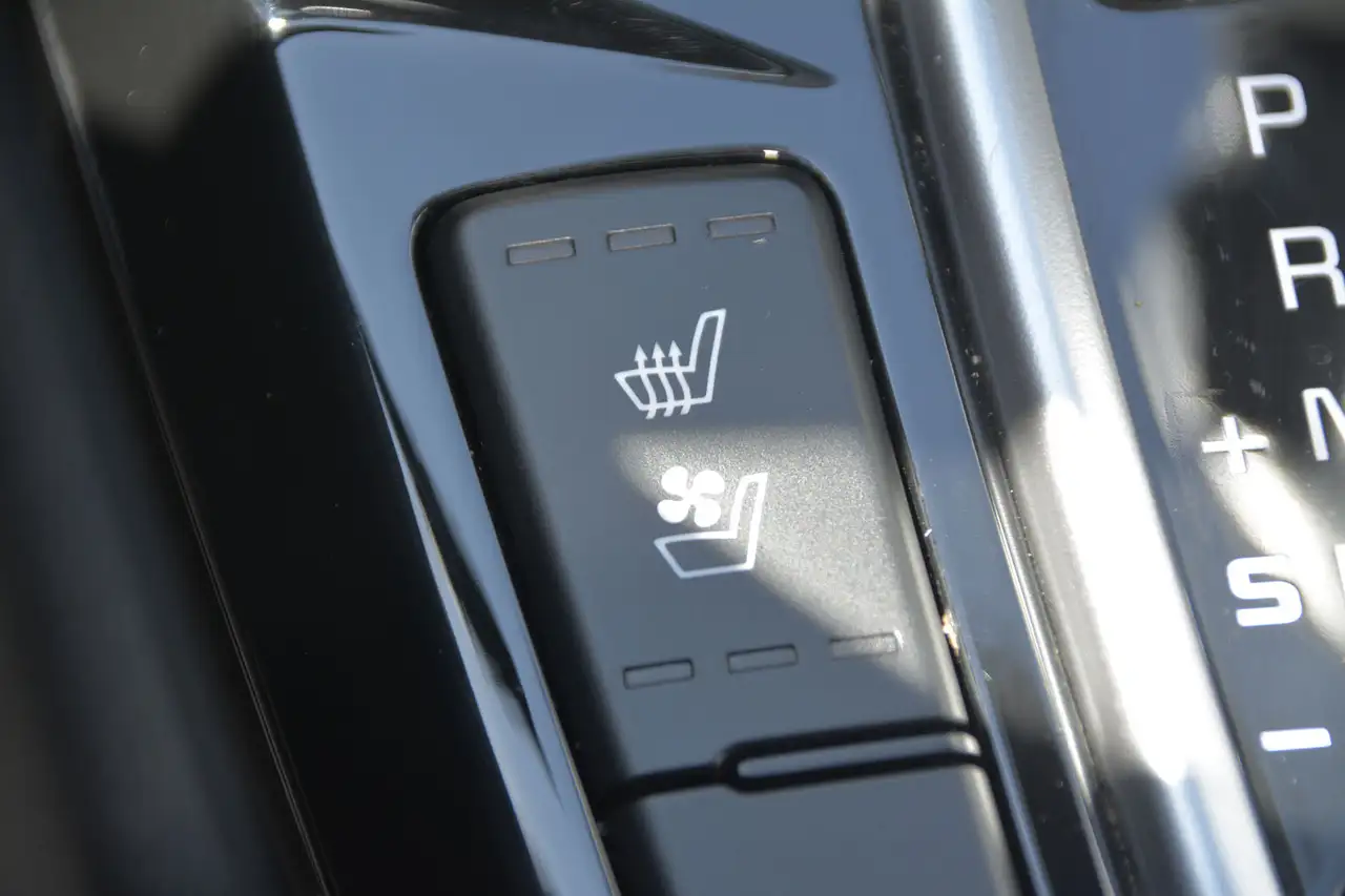 Kia Seltos снимка Kia Seltos