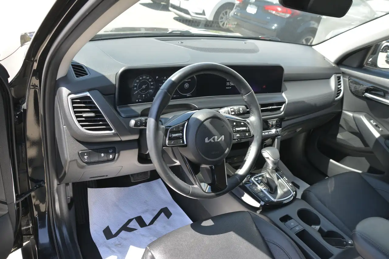 Kia Seltos снимка Kia Seltos