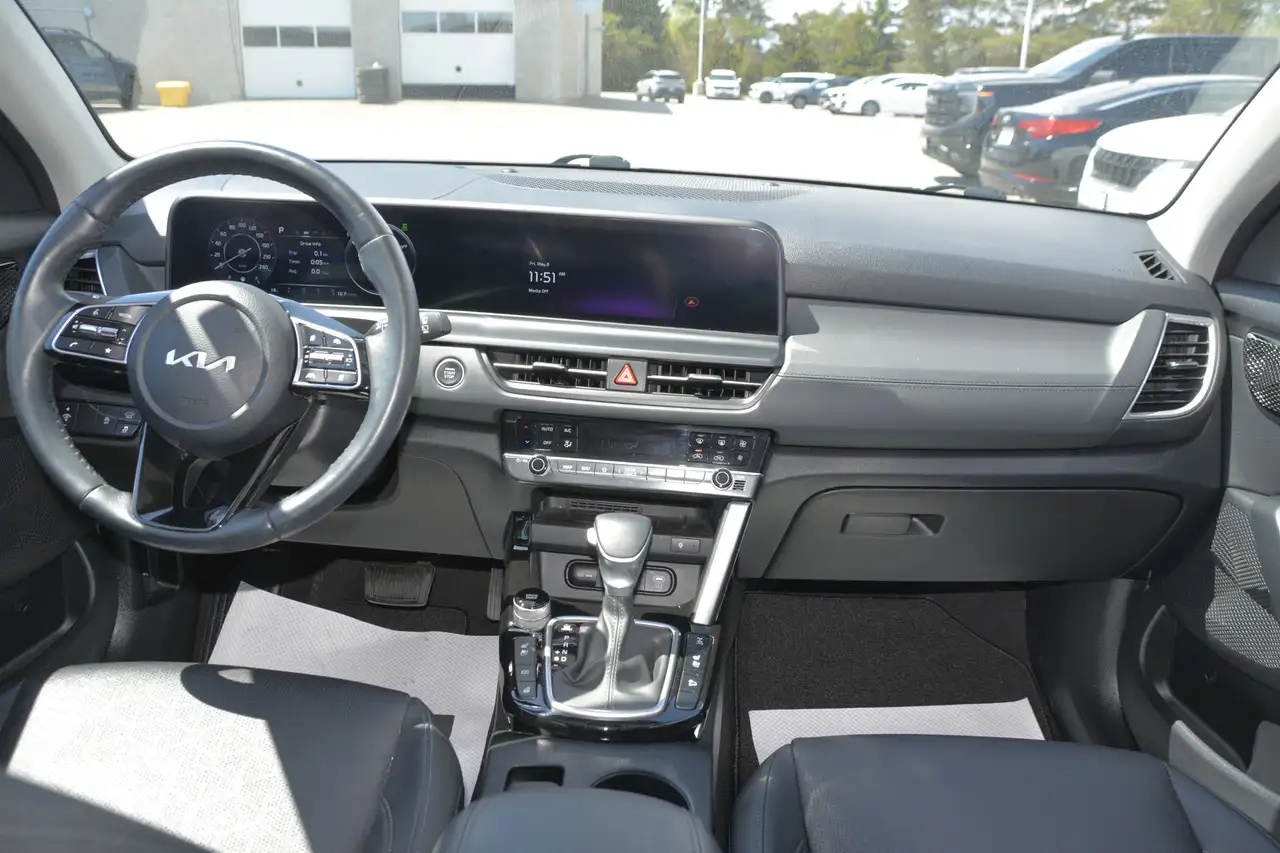 Kia Seltos снимка Kia Seltos