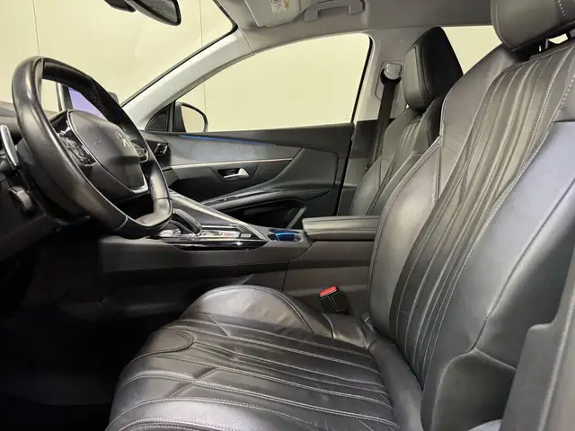 Peugeot 3008 view 9