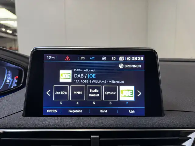 Peugeot 3008 view 15