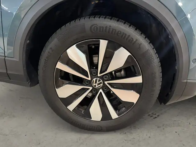 Volkswagen T-Roc view 7