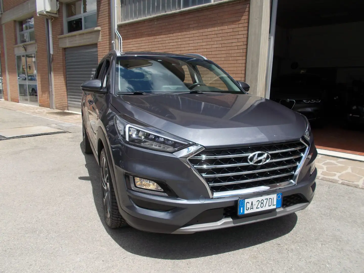 Hyundai TUCSON 2.0 CRDi 48V 4WD aut. Exellence Grijs - 2
